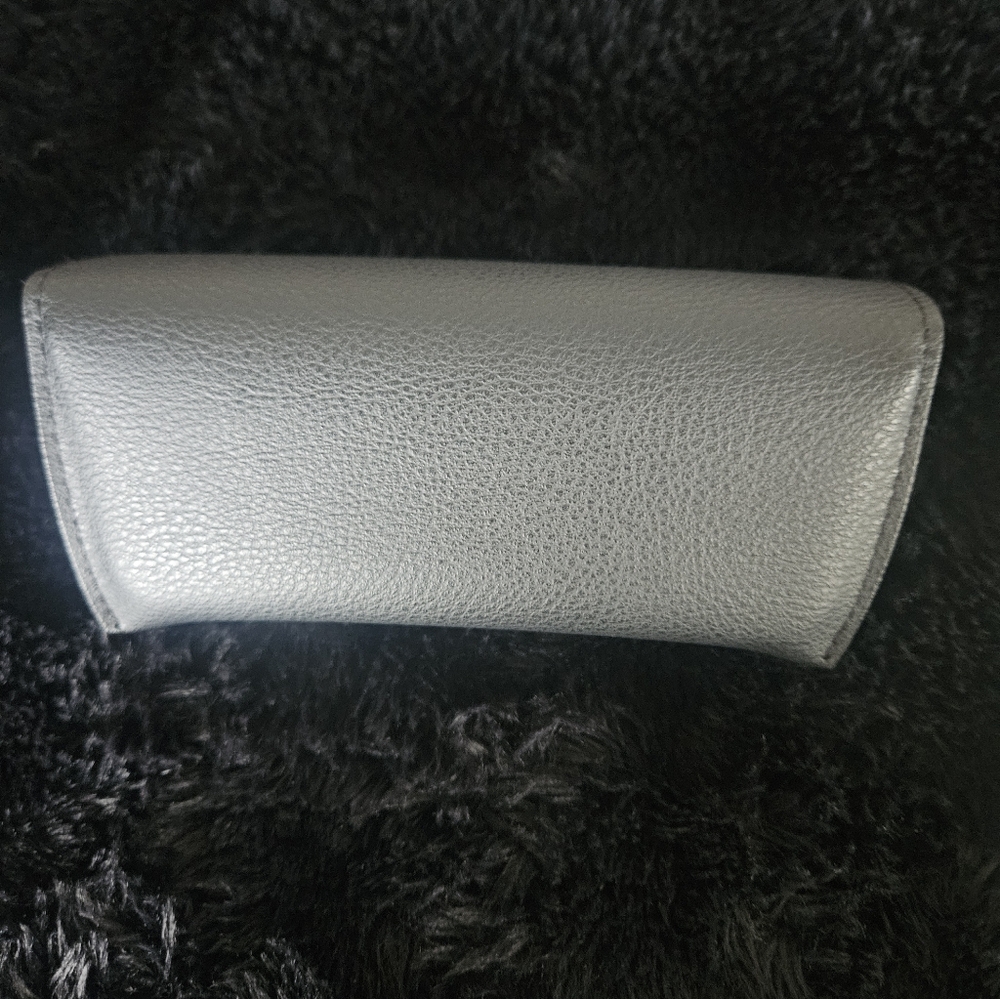 Ray-Ban Black and Gold Eyeglass Case - Picture 6 of 7